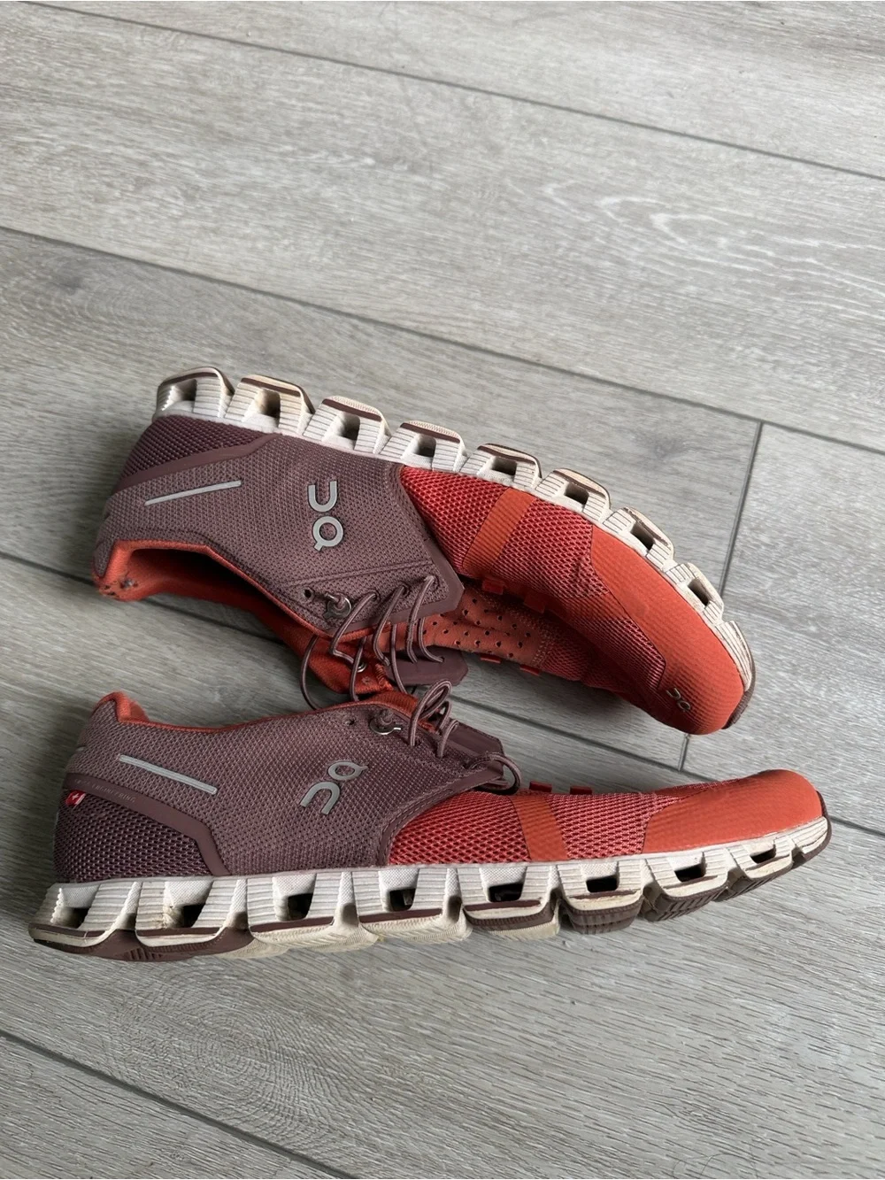 On cloud Running REI Athletic Shoe in Coral and Maroon size 10.5